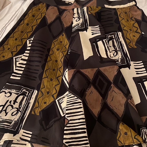 Geometric High-Low Skirt - Picture 2 of 4